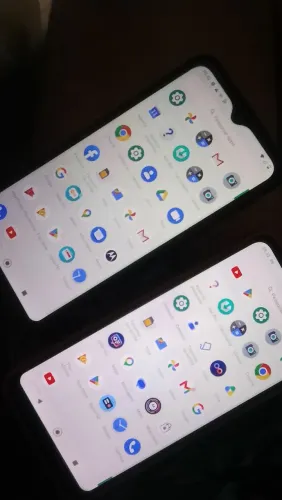 Vende celular semi novo