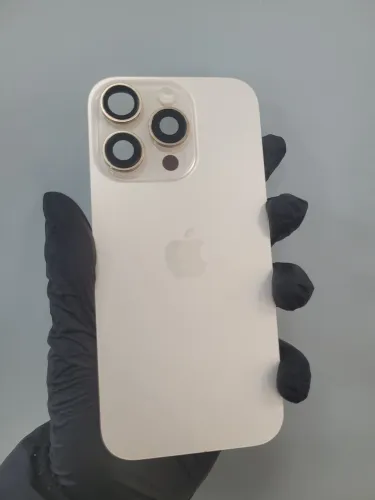 Tampa Original iPhone 16 Pro bem conservada(Usada)(Dourado)