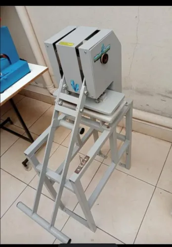 Máquinas para fabricaçao de chinelos