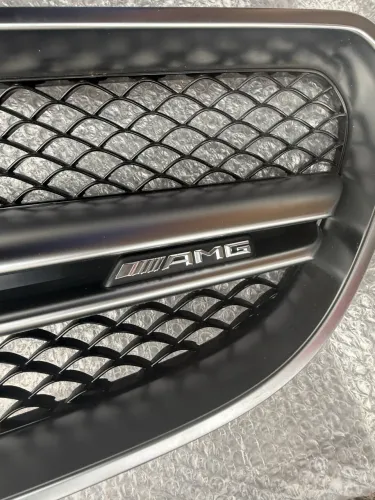 Grade frontal Mercedes S 63 AMG