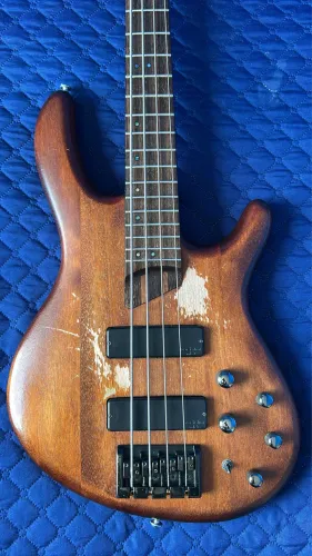 Baixo Cort B4 Bartolini