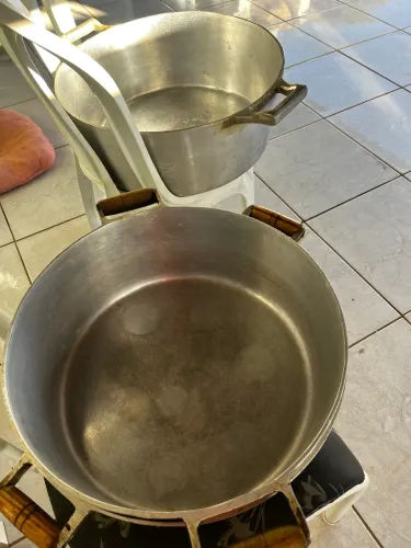 Panelas de aço batido