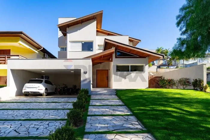Casa à venda com 4 suítes no Condomínio Delle Stelle Louveira/SP