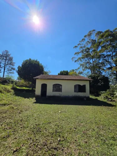 CHÁCARA COM CASA DE 4 CÔMODOS PRÓXIMO A REPRESA