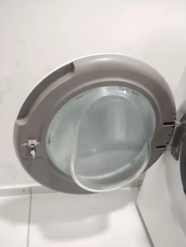 VENDO MÁQUINA LAVA E SECA DA LG 11/7