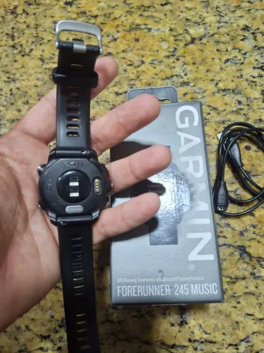 Garmin FR 245 music