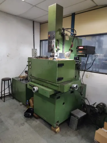 Eletro erosão EDM700 engemaq
