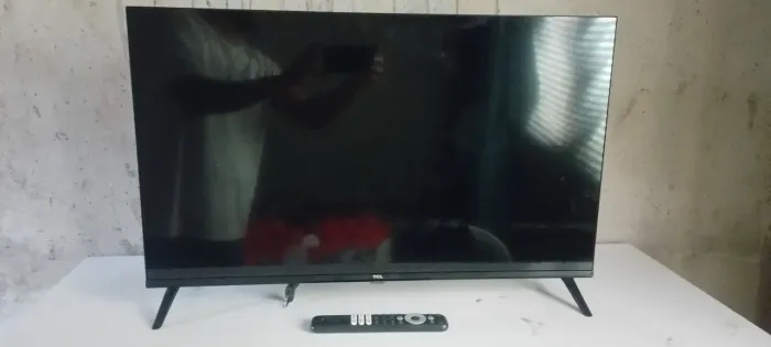 TV 32 TCL Para retirada de peças 