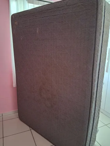 Cama e colchão
