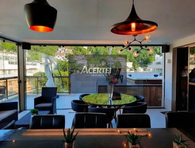 Cobertura à Venda em Charitas, Niterói | 4 Quartos, 249m²