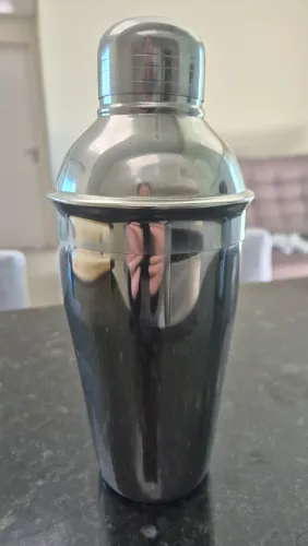 Coqueteleira em Inox