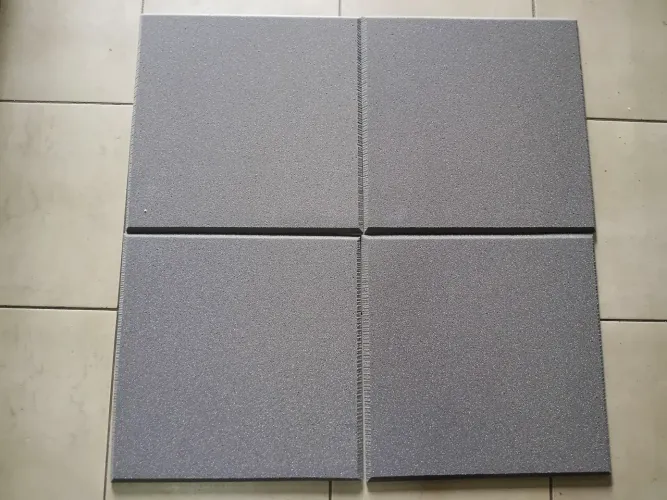 Espuma 50x50x2 lisa anti ruídos 5,50