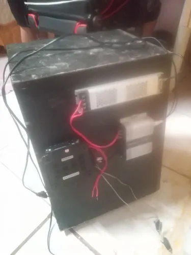 Caixa de som amplificada tipo Bob caseira