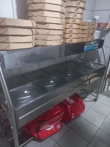 Buffet Térmico com 10 cubas quentes e 5 frias 