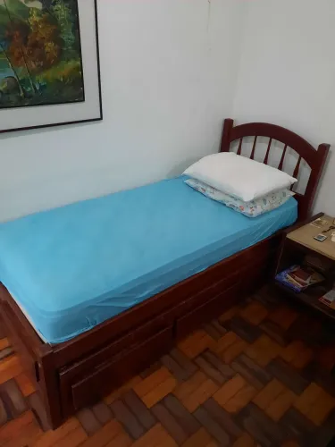 Cama de solteiro madeira com colchão