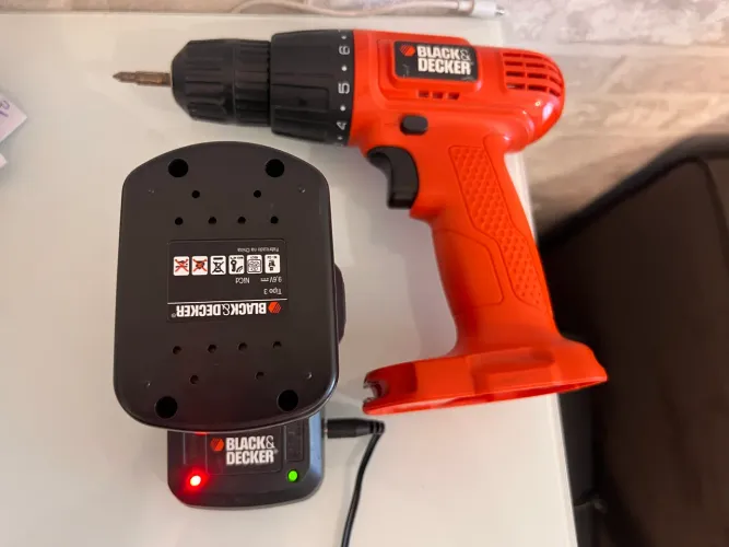 Parafusadeira BLACK DECKER CD961