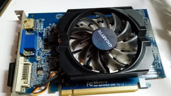 Placa de Vídeo Nvidia Gigabyte GT730 2GB