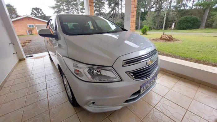 Chevrolet Onix Hatch LT 1.0 8V Flex Power Mec. 4P 2015