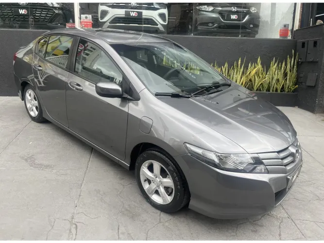 Honda City Sedan LX 1.5 Flex 16V 4P Aut. 2011