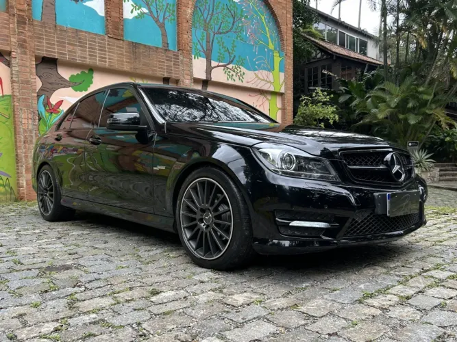 Mercedes-Benz C-250 Avantgarde 2.0 TB 211cv Aut. 2014