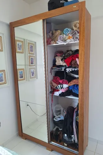 VENDO Guarda-roupas