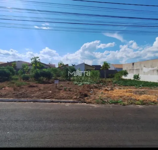 Terreno à venda no bairro Parque das Laranjeiras em Matão