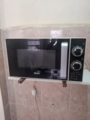 Forno micro-ondas philco 20l excelente estado