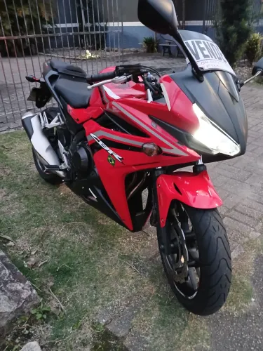 Cbr 500r excelente