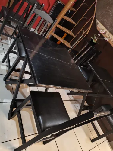 Mesa com cadeiras