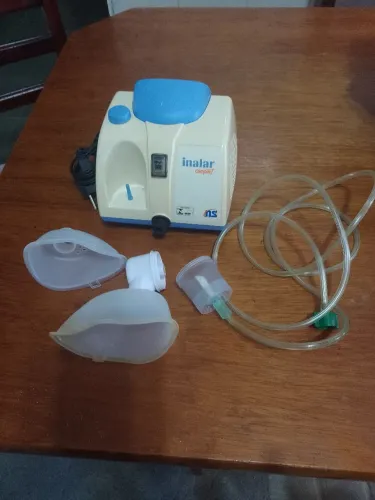Vendo este nebolizador completo.