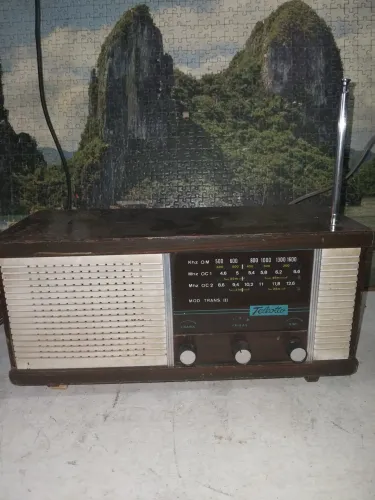 Antigo Radio Cabeceira Madeira Teleotto, antigo função somente Am. Funcionando.
