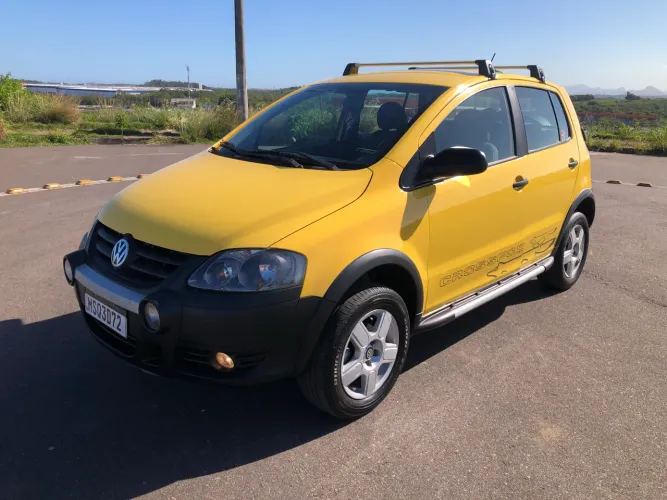 Volkswagen Crossfox 1.6 MI Total Flex 8V 5P 2009