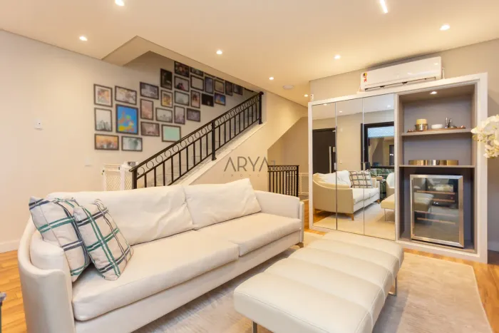 Casa à venda em condomínio no Portão ARYA1