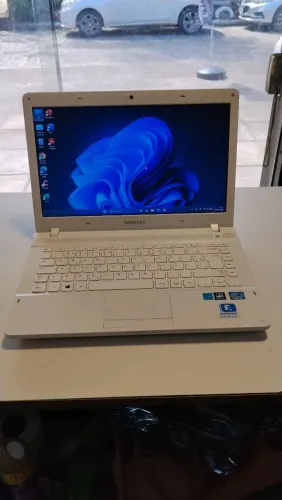 Notebook Samsung Core i3, 4gb, SSD 120gb