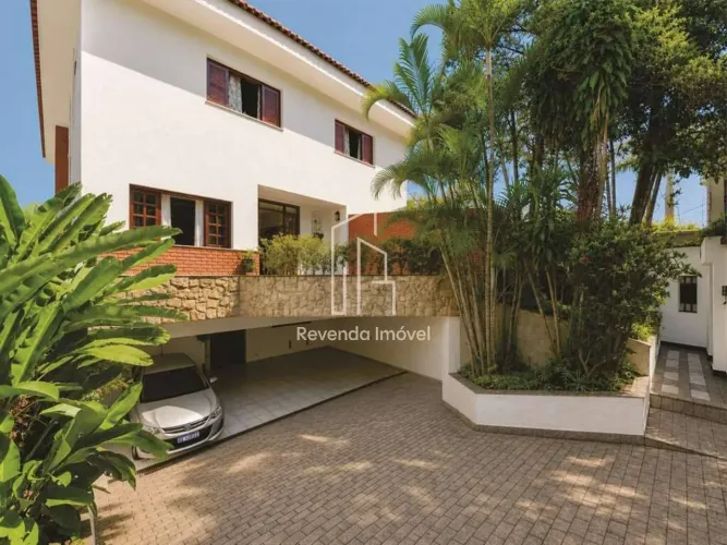 Espetacular Casa à Venda em São Paulo-SP, Parque dos Príncipes: 5 Quartos, 4 Suítes, 6 Ban