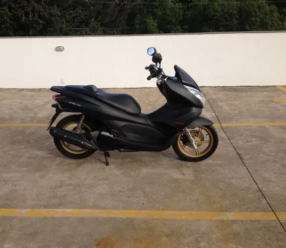 PCX 150 DLX 2015 Raridade - 18.000km