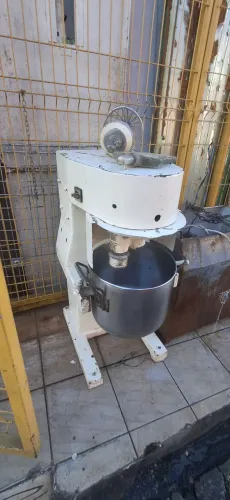 BATEDEIRA PARA BOLO  20LITROS 