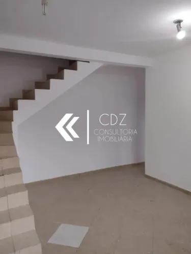 Casa com 2 Dormitórios à Locação no Wanel Ville V - Sorocaba/SP