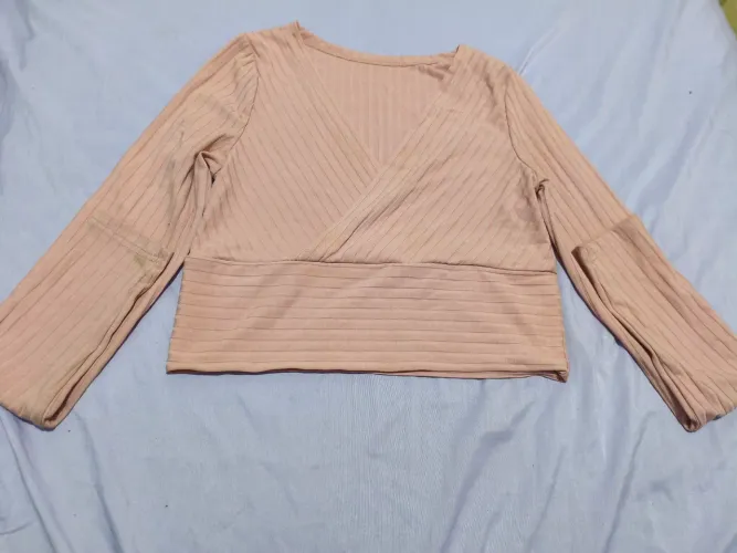 cropped manga longa decotado rosa bebê tamanho M