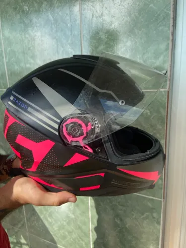 Capacete NORISK Tam 56 com duas viseiras