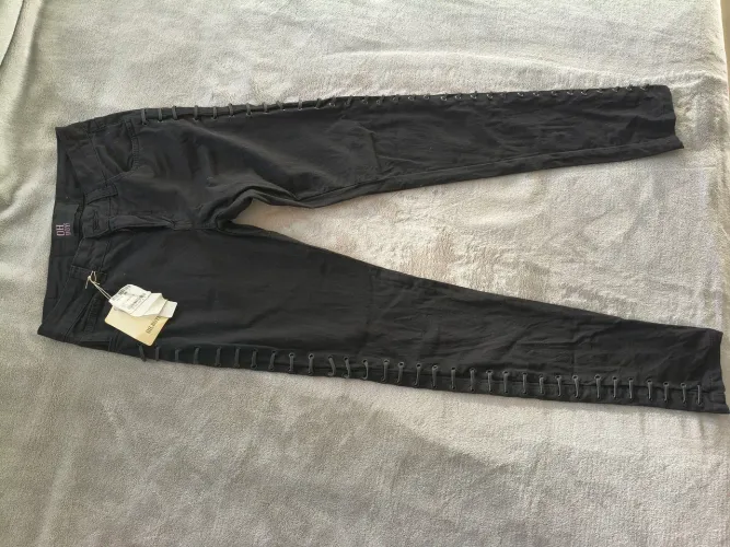 Calça Oh Boy Skinny 36 na etiqueta