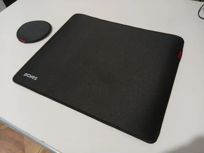 Mousepad gamer médio 36x30 Pcyes