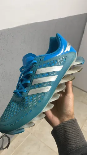 Tenis adidas springblade
