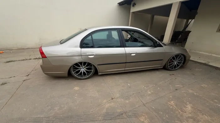 Honda Civic Sedan LX 1.7 16V 115cv Mec. 4P 2002