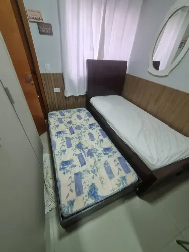 Bi cama solteiro semi nova 
