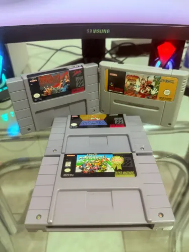 4 cartuchos super Nintendo