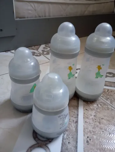 Kit mamadeira mam com 4