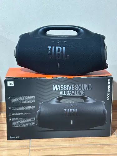 JBL Boombox 4