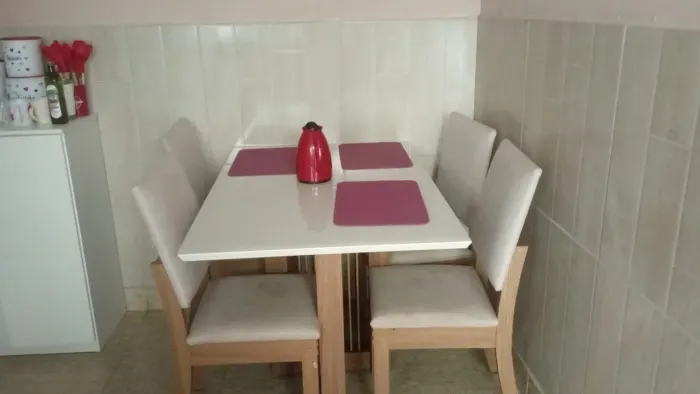 Mesa 4 cadeiras 