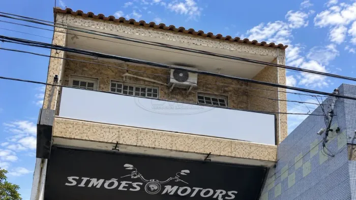 Sala Comercial 60 m² com 2 Banheiros e Quintal Privativo de 15 m² | Av. São Paulo Zona Les